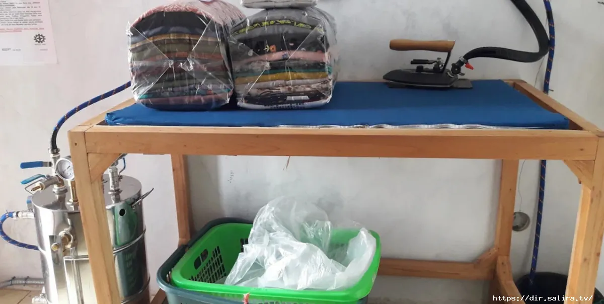 Jasa Setrika Uap Salira